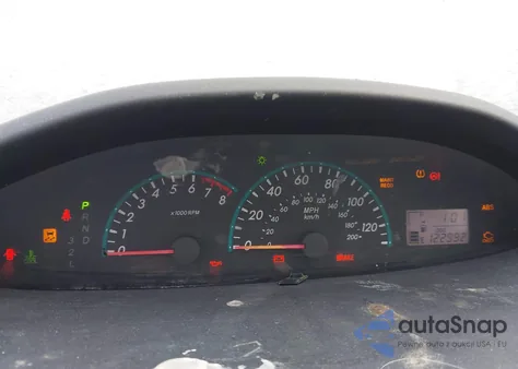 2010 Toyota Yaris z USA, uszkodzony, nr VIN JTDBT4K34A1380227